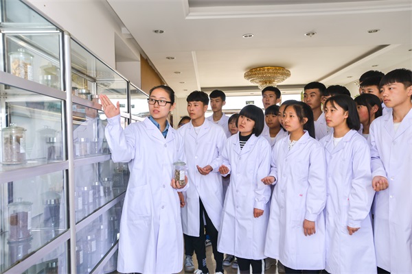 河北中醫(yī)康復保健學校開設了哪些專業(yè)？