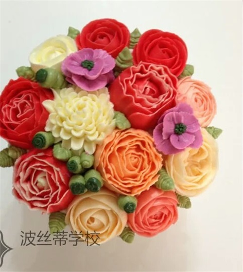 煙臺(tái)波斯蒂糕點(diǎn)培訓(xùn)學(xué)校韓式裱花班開班啦！趕快來圍觀！