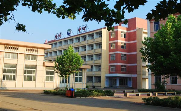 山東龍口礦業(yè)集團高級技工學(xué)校有哪些專業(yè)？有電子方面專業(yè)嗎？