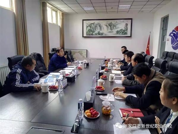 張家口新世紀(jì)職業(yè)學(xué)校與北京翔宇通用航空集團(tuán)聯(lián)合開(kāi)辦航空定向班啦！   