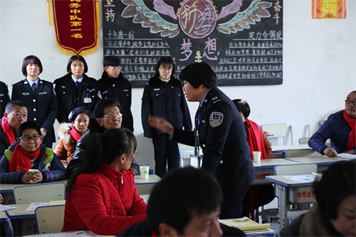 傳遞正能量！山東東營金盾司法學校隆重舉行期末表彰大會暨家長會